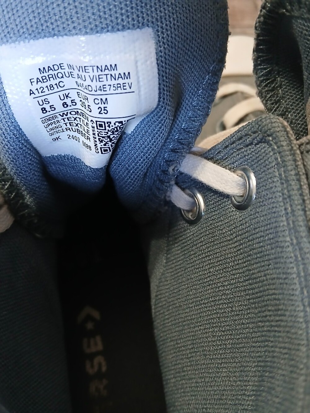Converse Chuck Taylor All Star High Top "Tiny Tattoos" – Size 8.5 - Picture 2 of 7